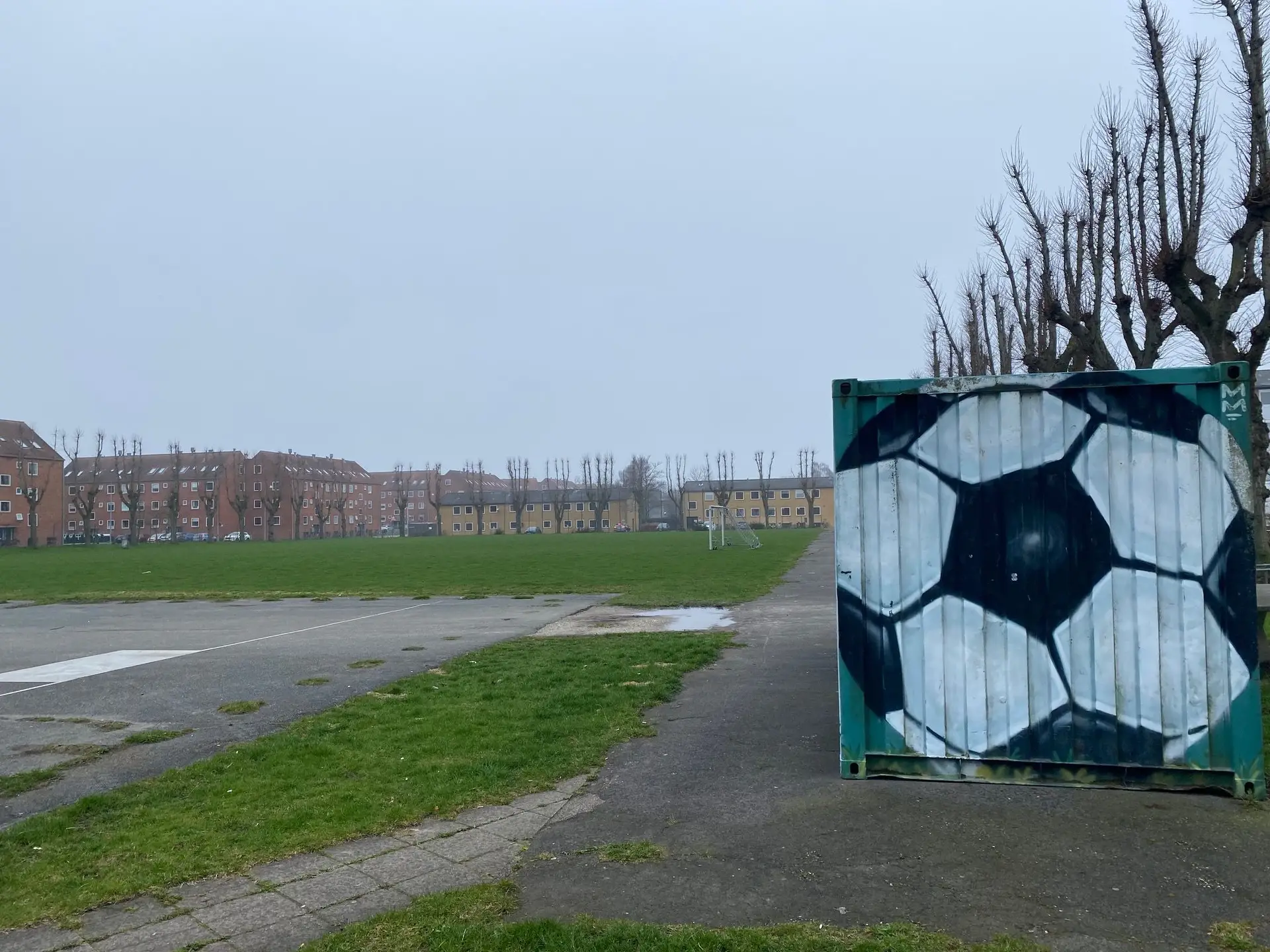 Fodboldbane ved Sønderkærskolen i Hvidovre skal omdannes til kunstgræsbane i 2025