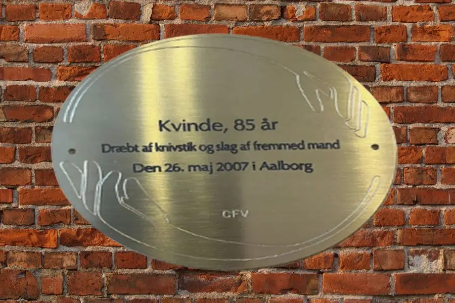 Mindeplade for kvindedrab, Center for Voldsforebyggelse, Canva
