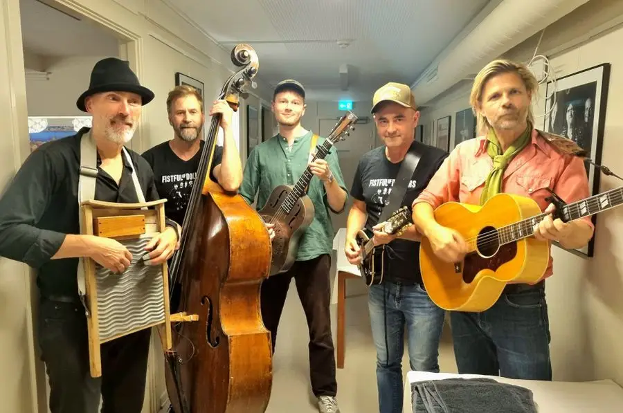 Fistful of Dollars optræder i Hvidovre Nærradio