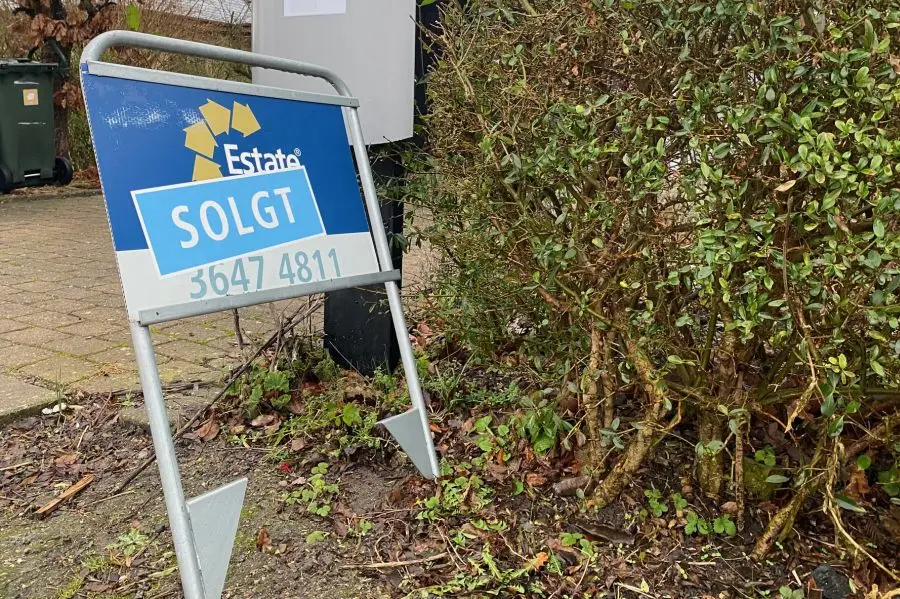 Hus sælges i Hvidovre på under 100 dage - solgt-skilt