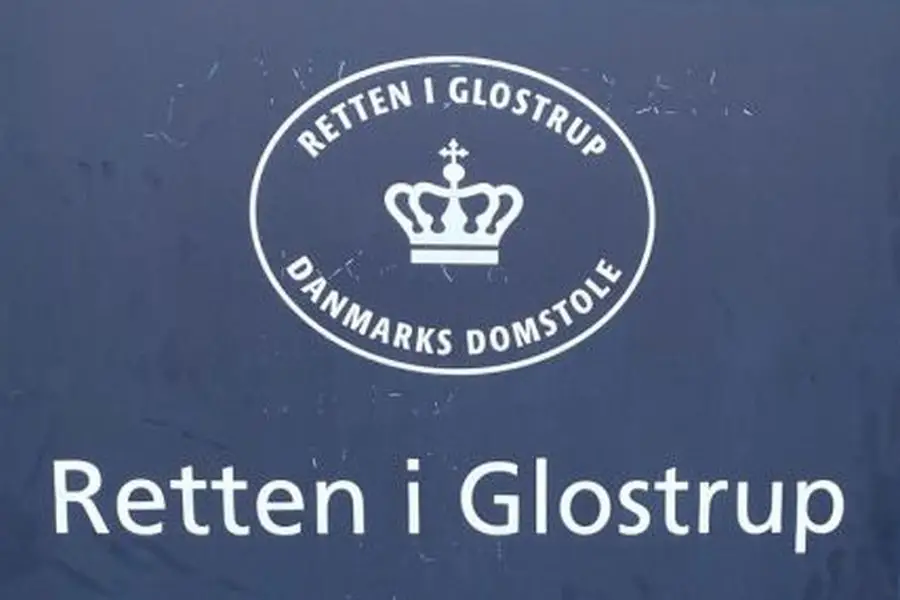 Retten i Glostrup, skilt