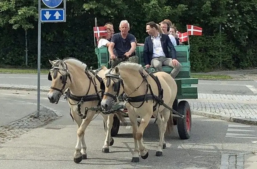 Hestevogn fra Byggelegepladsen Regnbuen til 50-året for Avedøre og Hvidovres sammenlægning