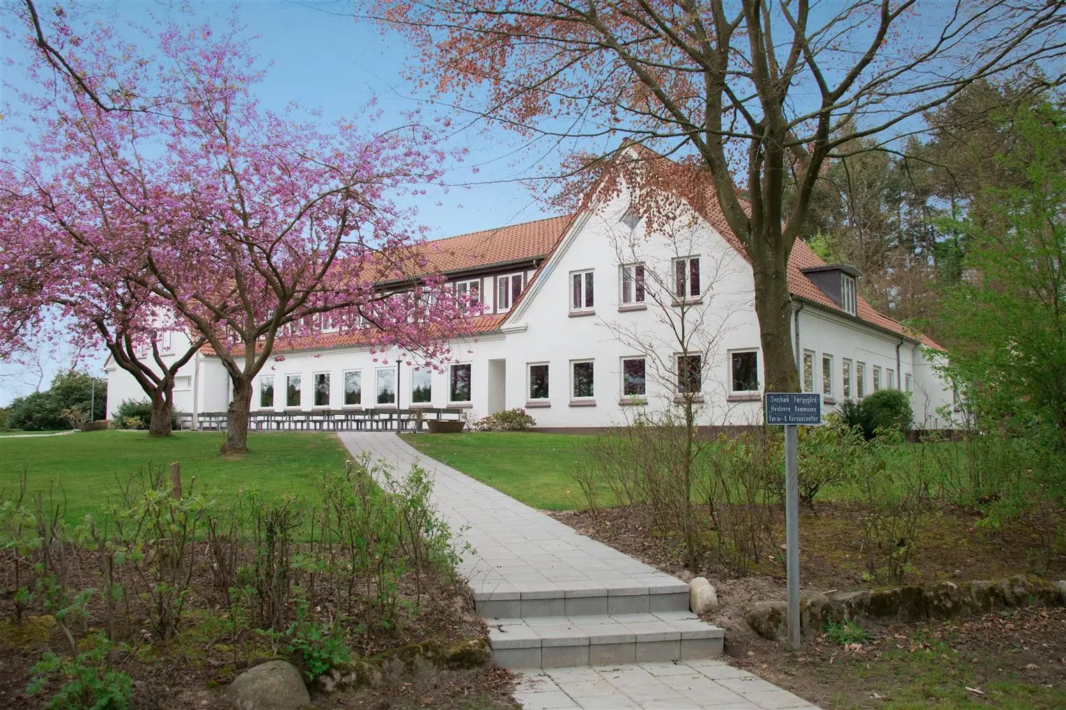 Svejbæk Færgegård ved Silkeborgsøerne, ejet af Hvidovre Kommune