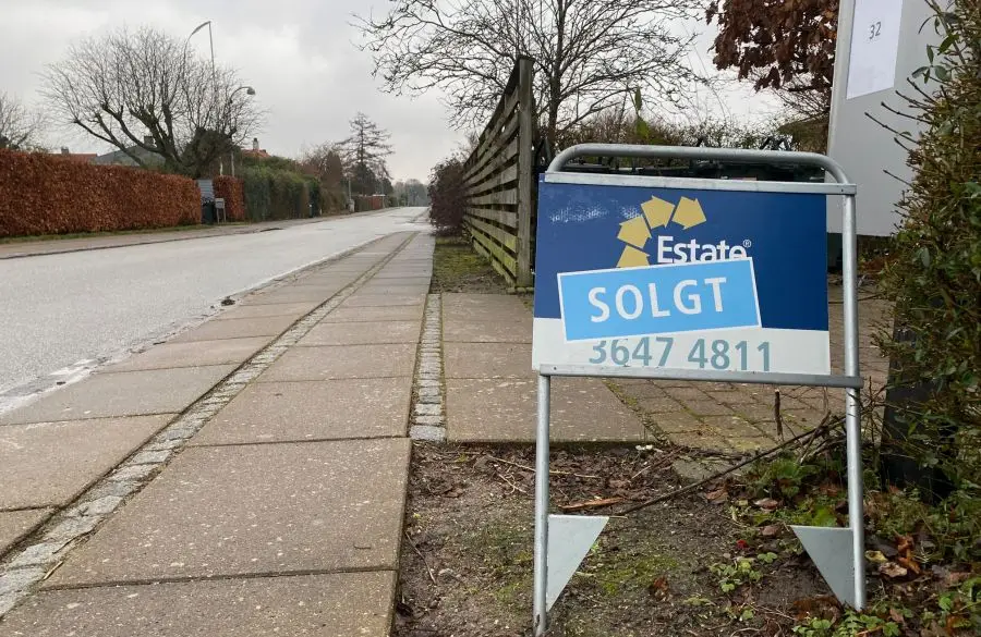 Til salg-skilt i Hvidovre