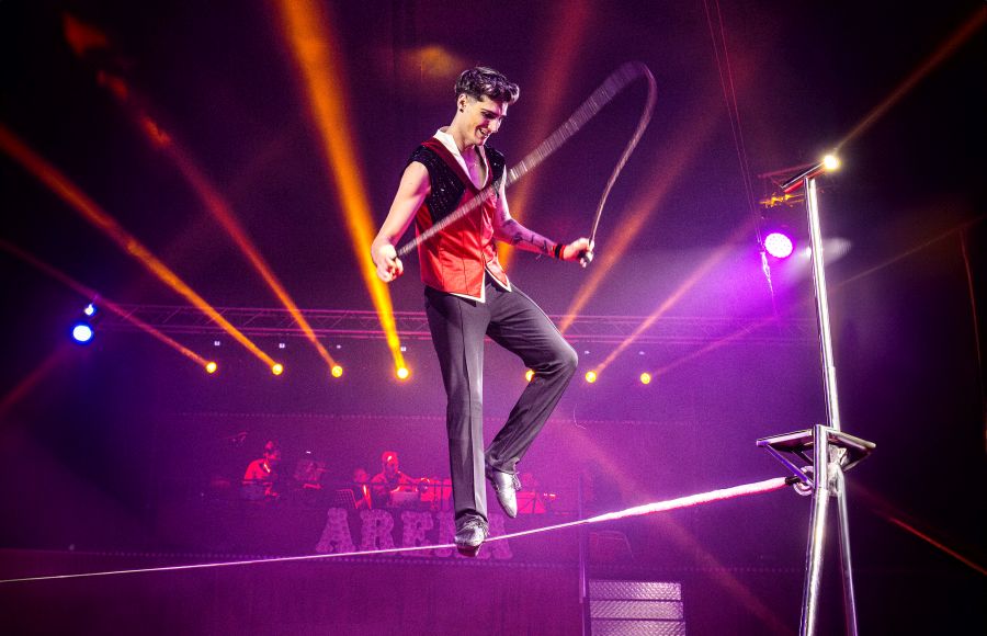 Cirkus Arena, Steven Ferreri, linedanser