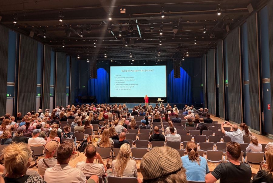 Forældre fra Dansborgskolen til oplæg af forsker