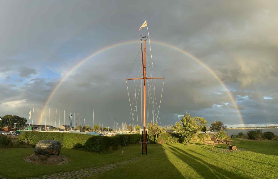 Regnbue over Hvidovre Havn, foto af Tina Holm, Susets Køkken