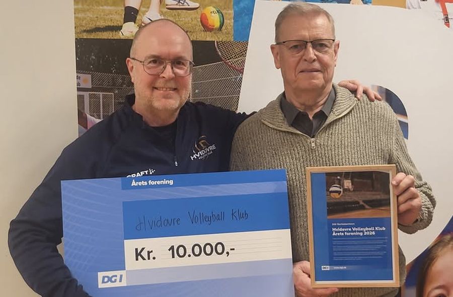 To mænd med gavecheck