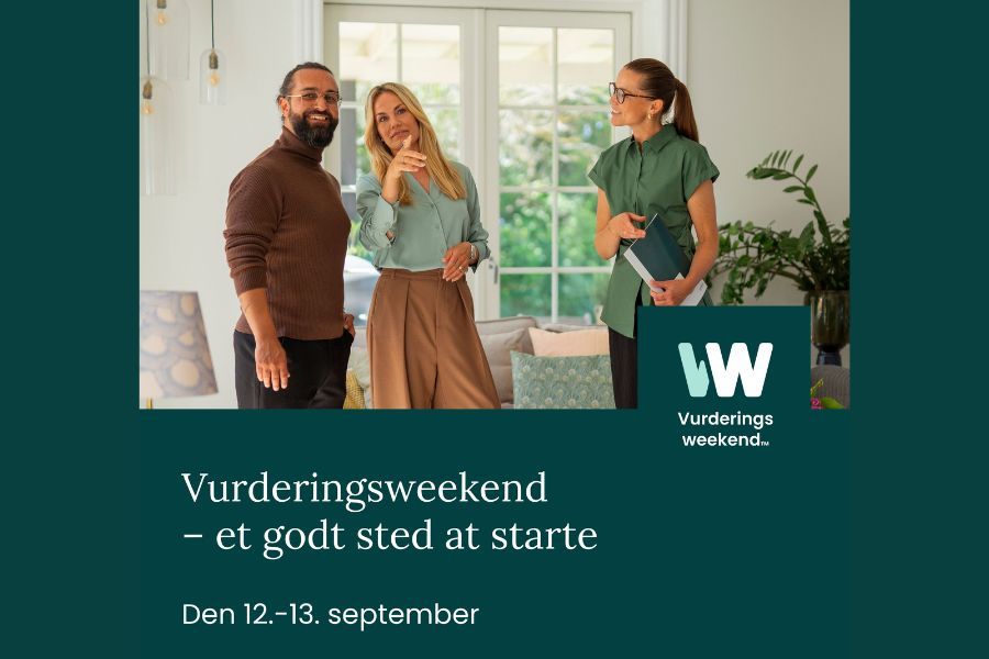 Mand og to kvinder vurderer bolig